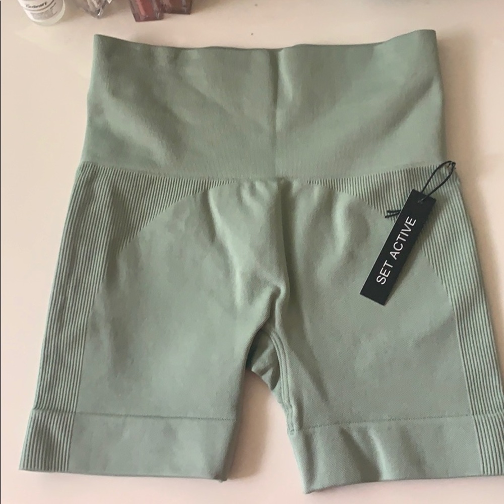 Set Active biker shorts